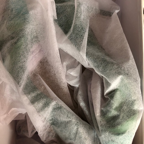 Green multi shade Pump Heels - Picture 2 of 2